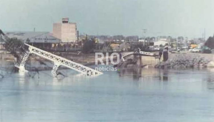 puente-colgante-destruido-1jpg