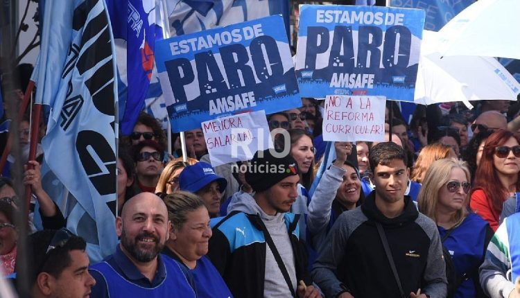 santa-fe-docentes-parojpg