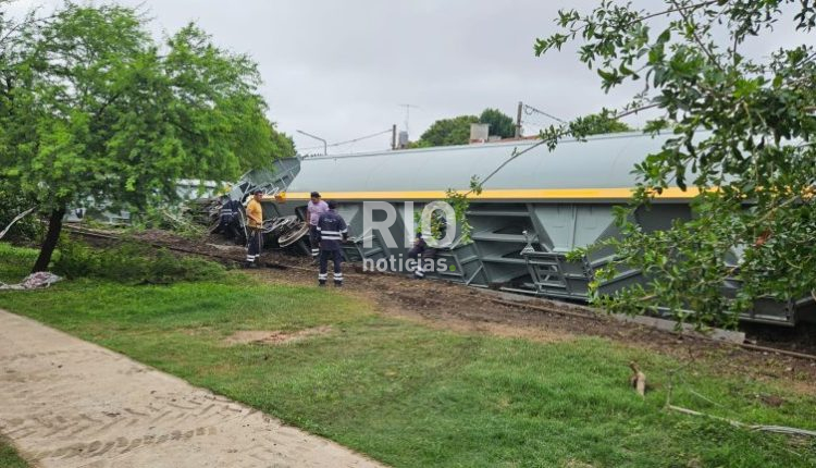 tren-descarrilado-operarios-768×432